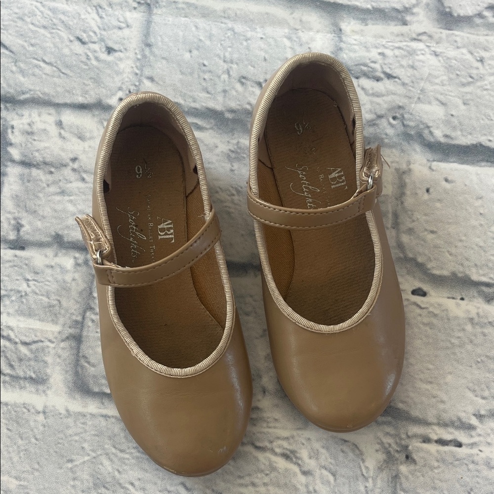 Elegant Tan Kids Tap Shoes - Picture 5 of 6
